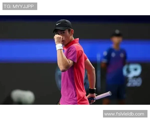 夺冠足球明星独家采访揭秘背后故事与夺冠心路历程