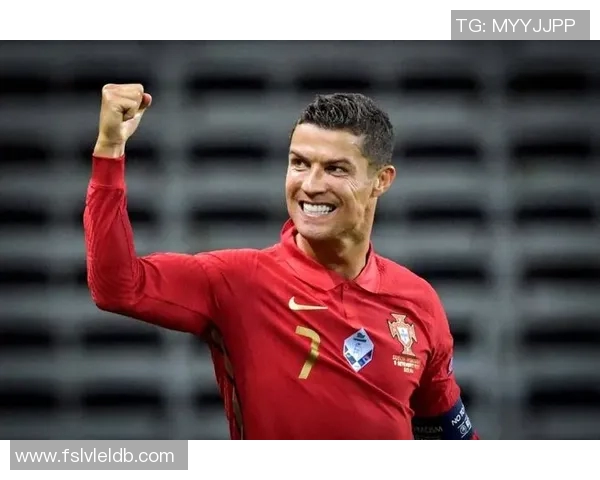 足球明星独家报道揭示赛场背后的故事与荣耀瞬间